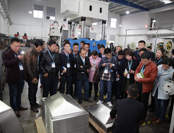 攜手并進，共創共贏——熱烈歡迎科恩陜西經銷商團隊到廠參觀學習